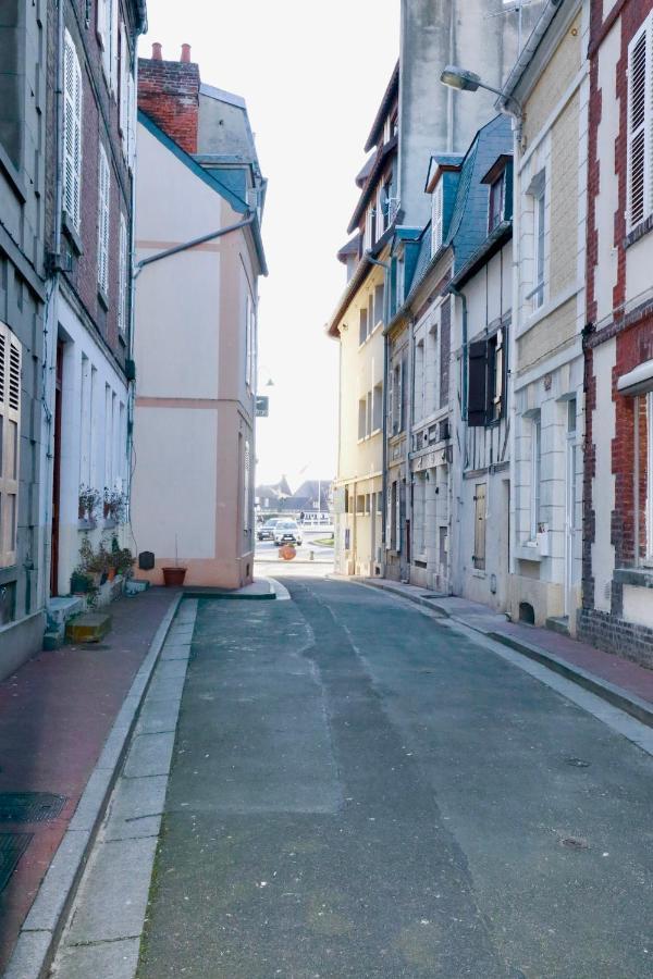 Charmante Maison De Pecheur A Trouville Exterior photo